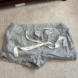 Wilfred Light Gray Linen Shorts